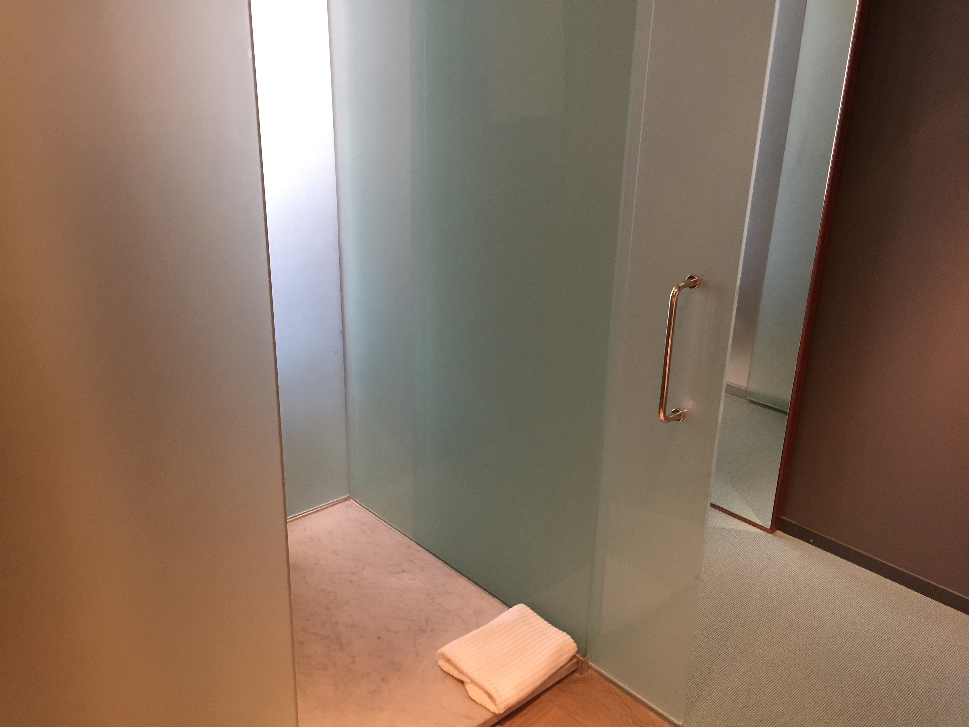 Bathroom- DoubleTree Turin Lingotto